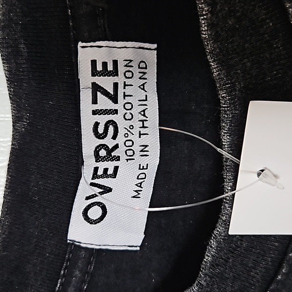 Moo Deng Tee OS - Picture 6 of 9